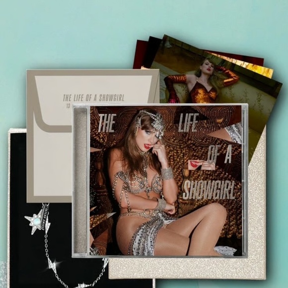 The Life of a Showgirl: It's Beautiful Edition Limited Release Deluxe CD - Picture 5 of 5